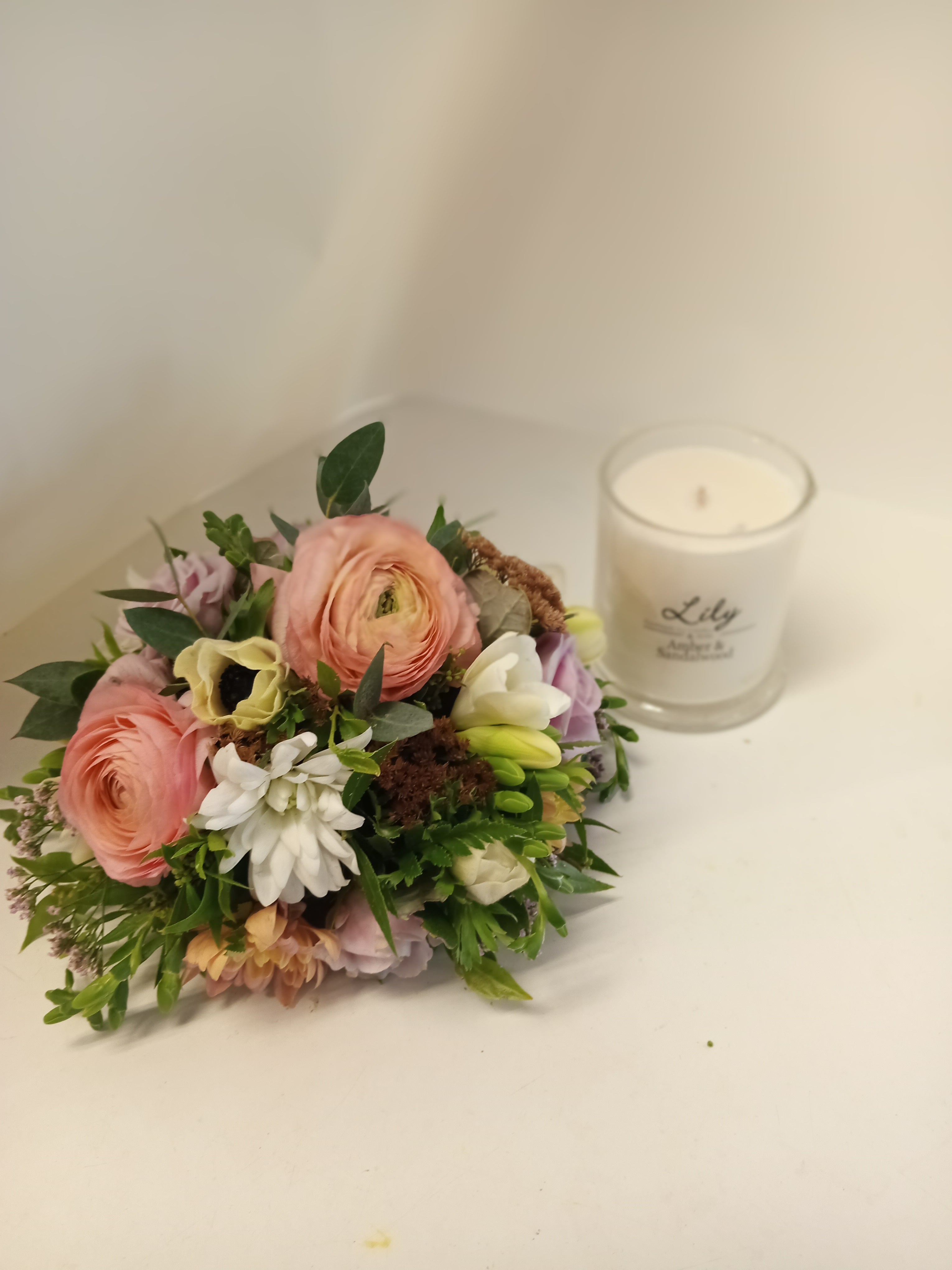 Scent-sational candle and bouquet