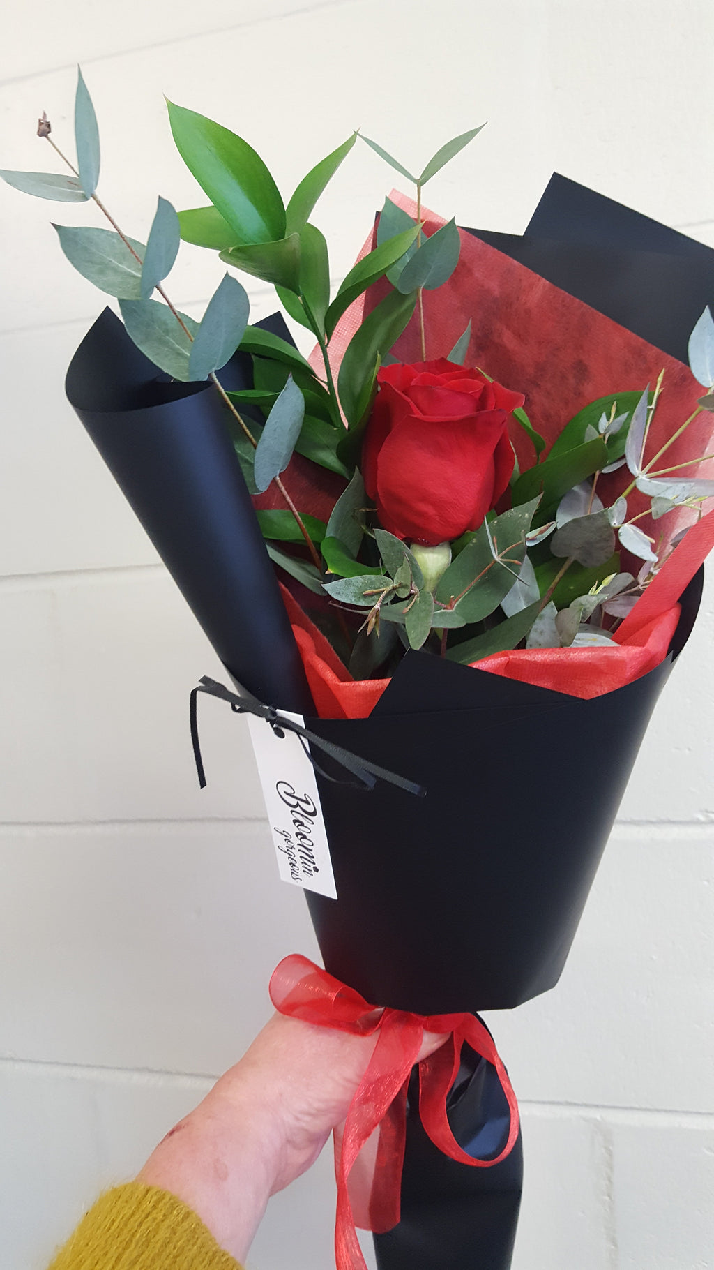 Single wrapped rose